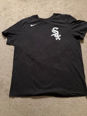 Men’s XL Nike Chicago White Sox Luis Robert T-Shirt